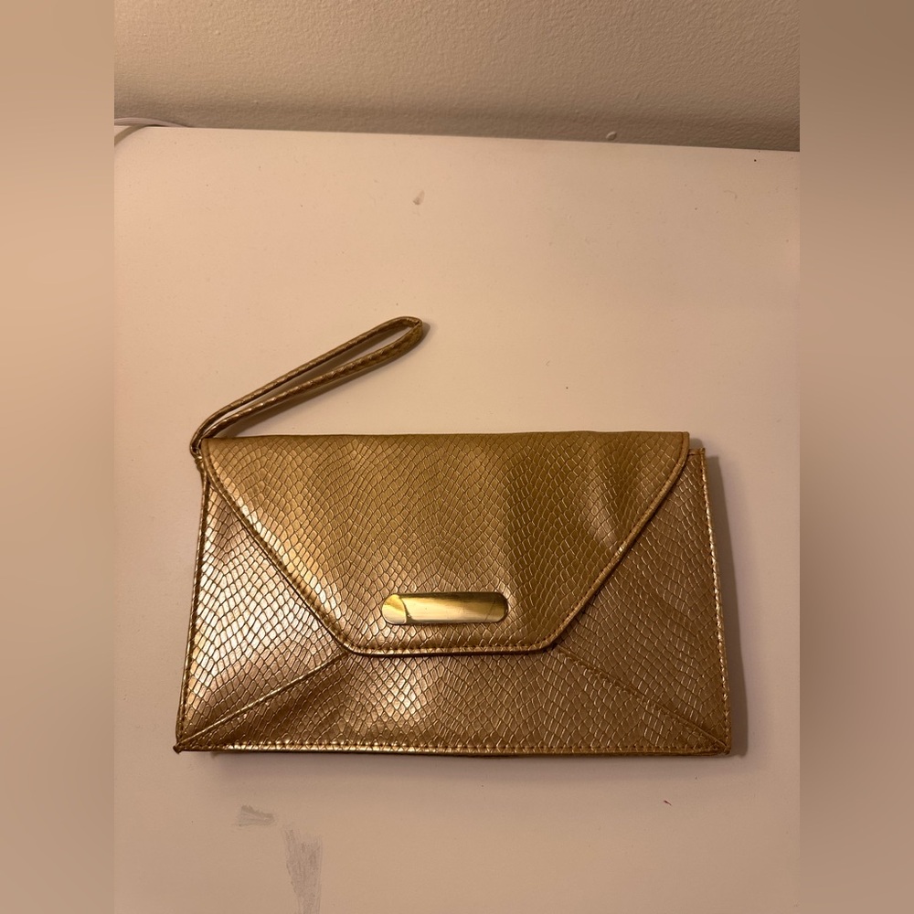 🆕 Elegant Gold Clutch Snake Faux Leather
